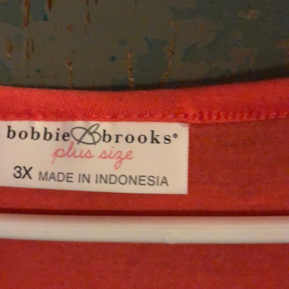 Shirt - Picture 3 of 3